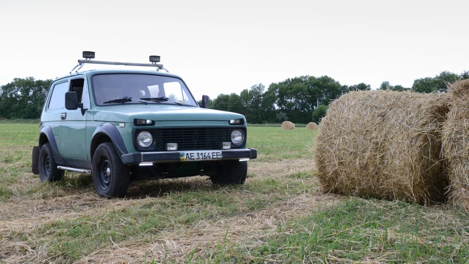 Lada 4x4 3D зеленка 2