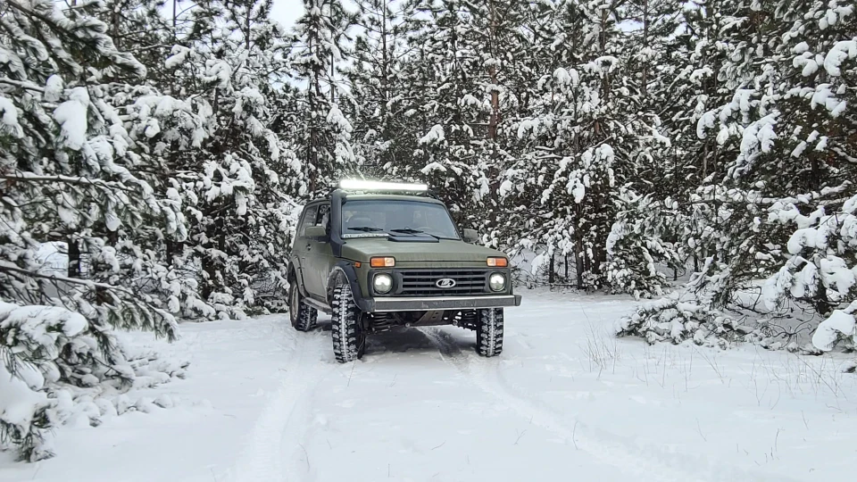 Lada 4x4 3D Зелений Дракон