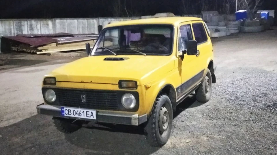 Lada 4x4 3D Жовтий 2