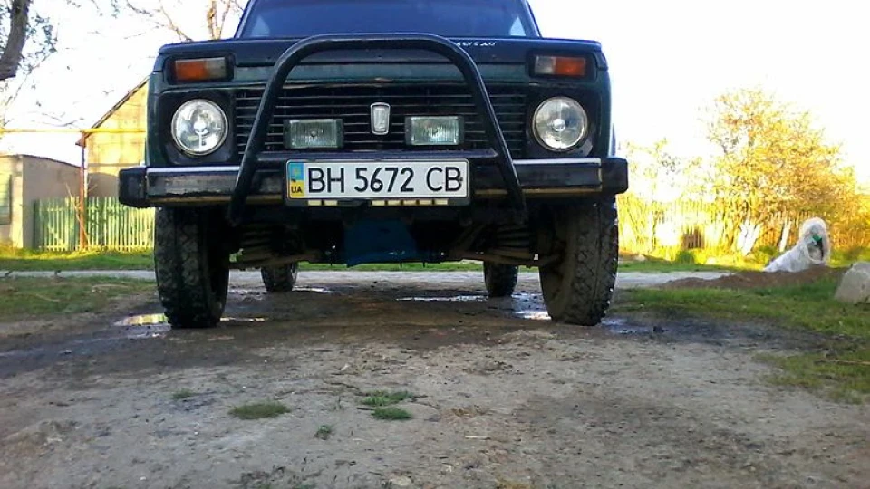 Lada 4x4 3D zelya