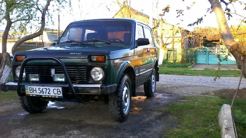 Lada 4x4 3D zelya 2
