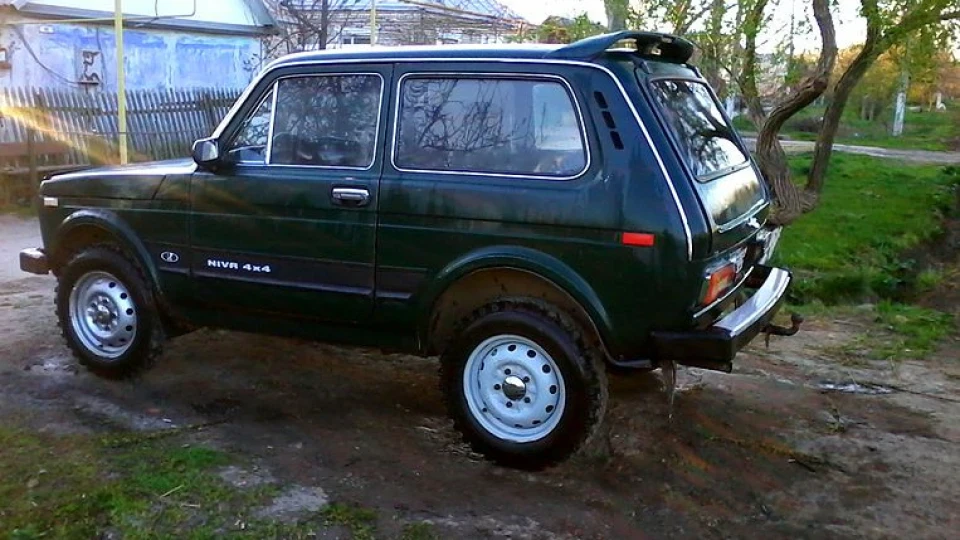 Lada 4x4 3D zelya 3