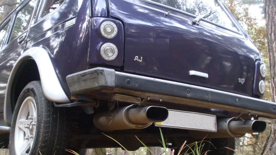 Lada 4x4 5D Violet hornet 3