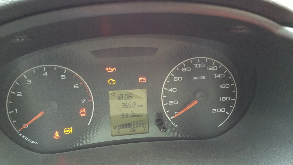 Lada Гранта Біла хмара 3