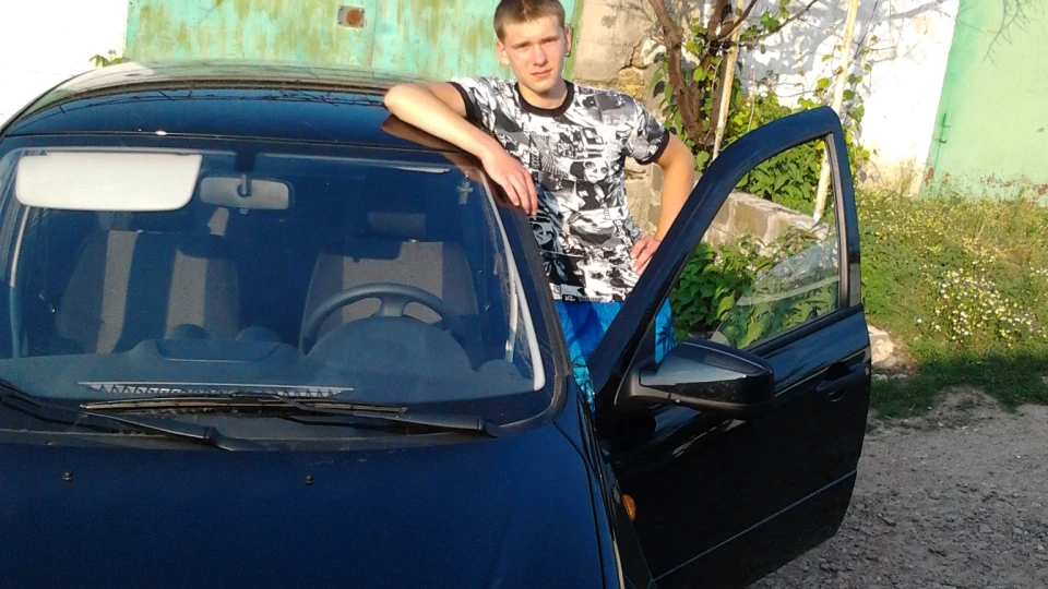 Lada Гранта Чорна 2