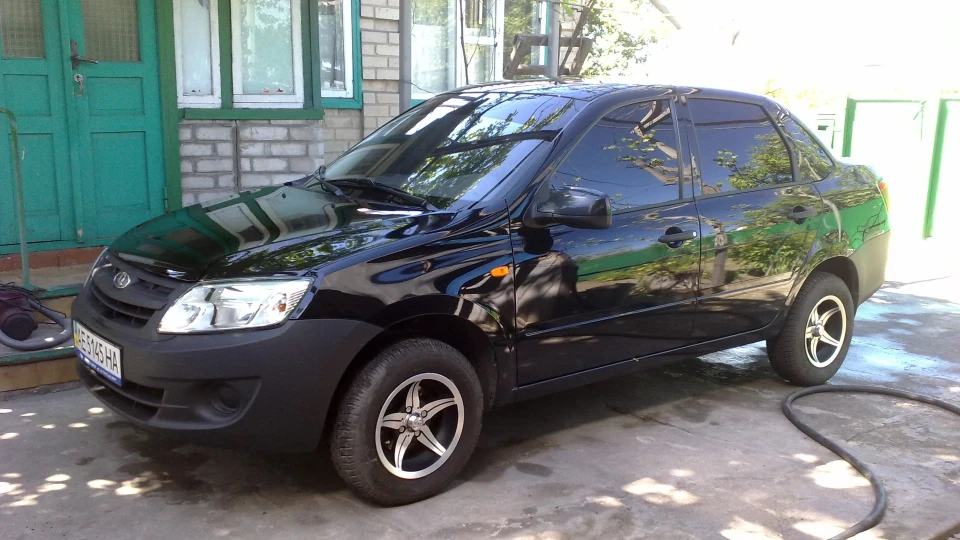 Lada Гранта ЧЕРНИШ 2