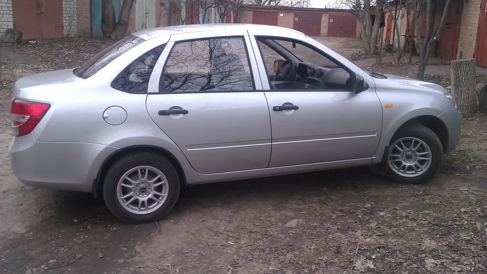 Lada Гранта Платіна 4