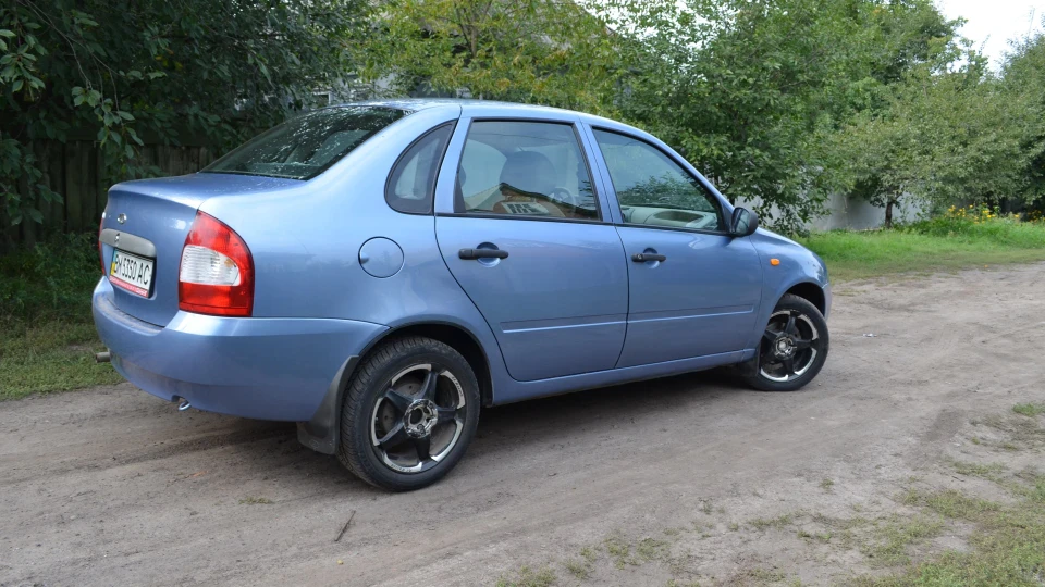 Lada Калина Седан 3