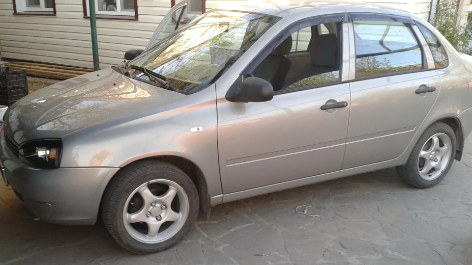 Lada Калина Седан 8 клопів 4