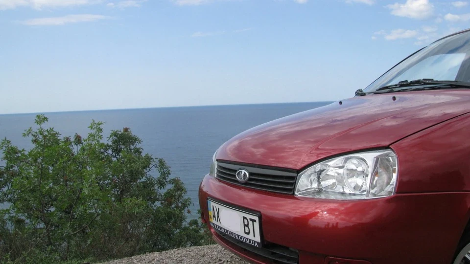 Lada Калина Седан Калина Червона 4