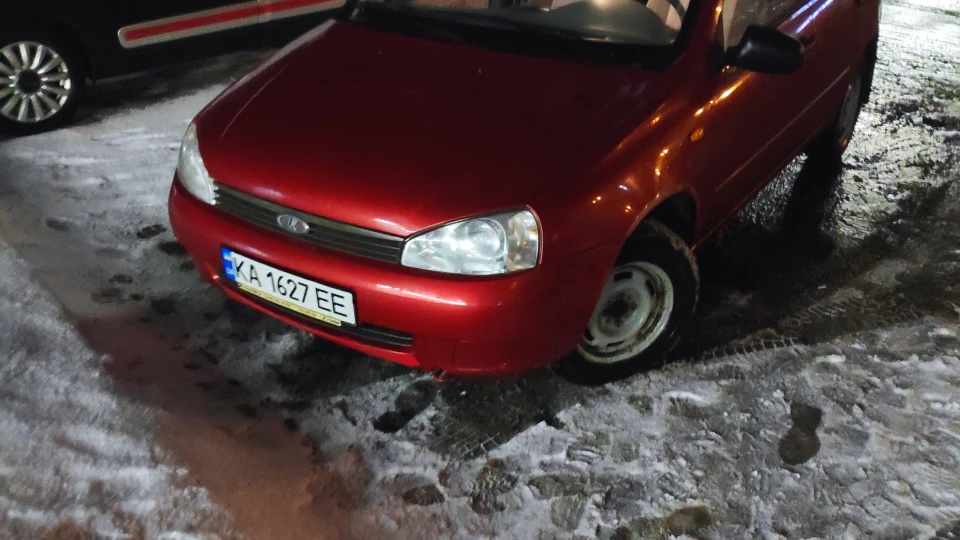 Lada Калина Седан Червоний металік 1.6