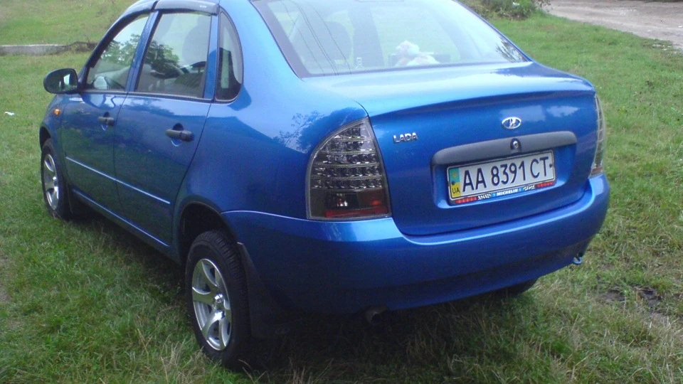 Lada Калина Седан синьоочок 2