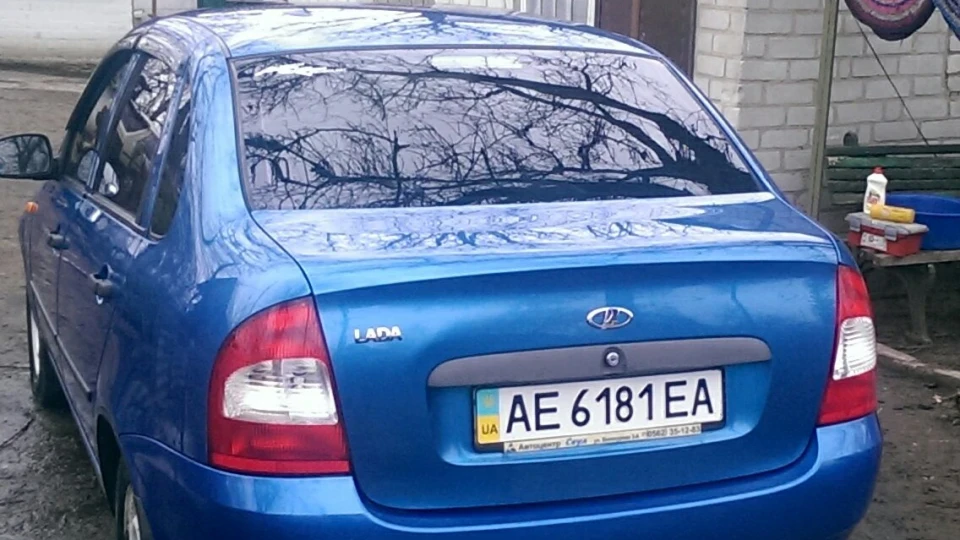 Lada Калина Седан Синя, слива 3