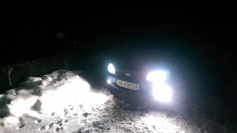 Lada Калина Седан Синя, слива 4