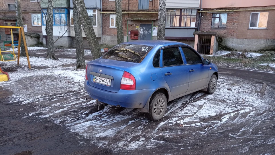 Lada Калина Седан Синій як ізолента 2