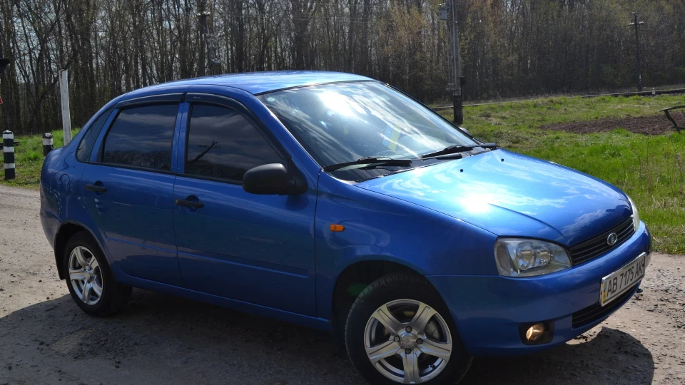 Lada Калина Седан Слива