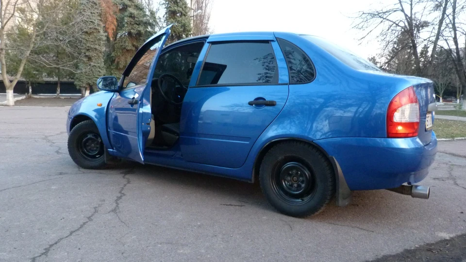 Lada Калина Седан Слива 5