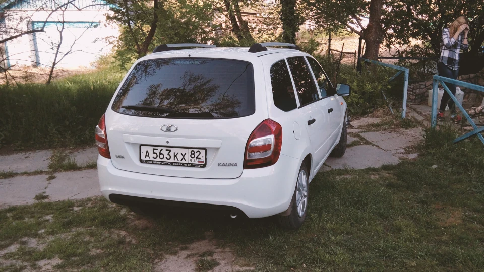 Lada Калина Універсал Білий сніг