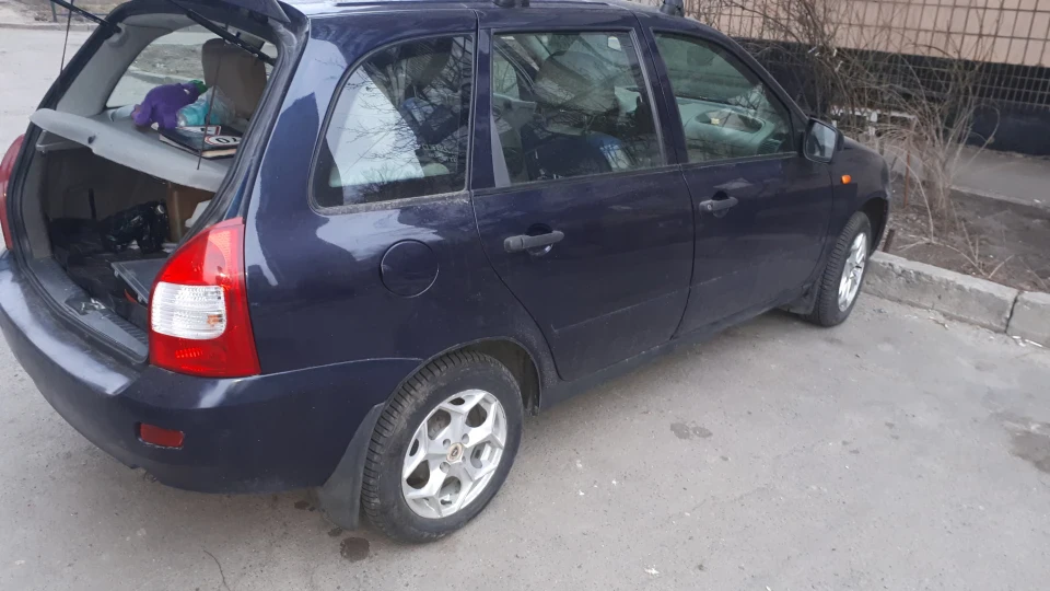 Lada Калина Універсал Черничний кросовер