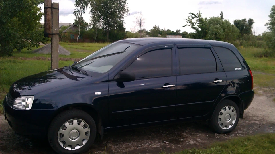 Lada Калина Універсал Колір Чорниці, 1,6 - 8кл.
