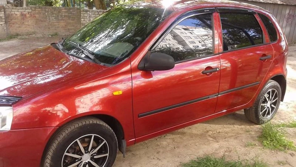 Lada Калина Хетчбек 3