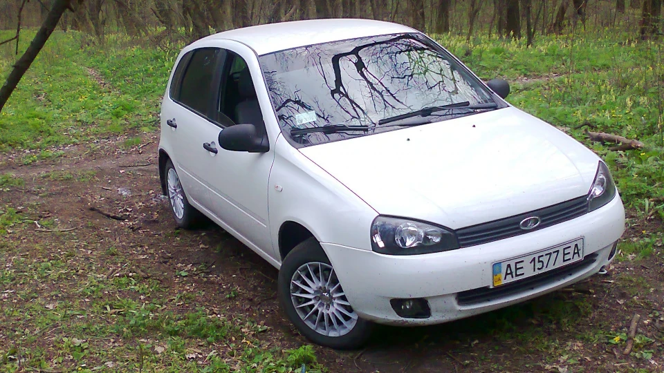 Lada Калина Хетчбек 4