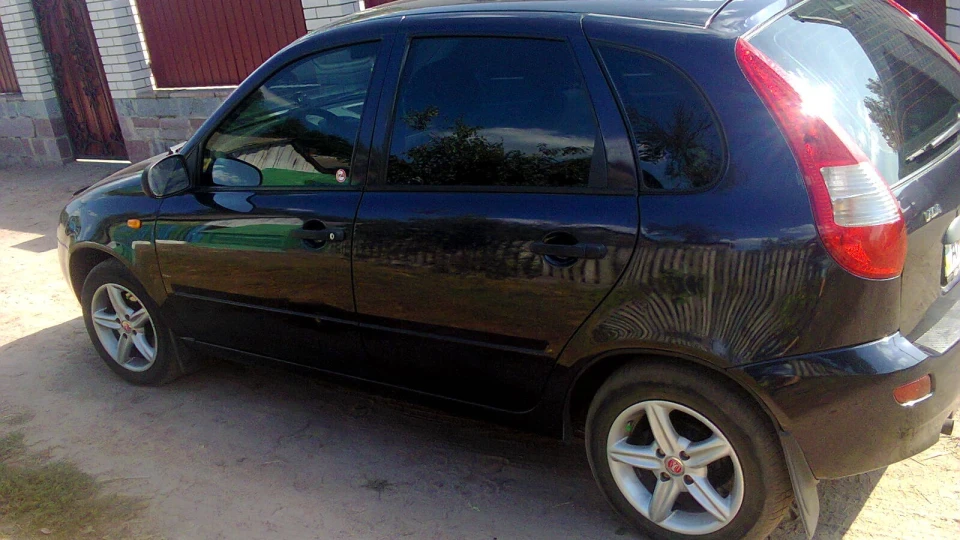 Lada Калина Хетчбек 3