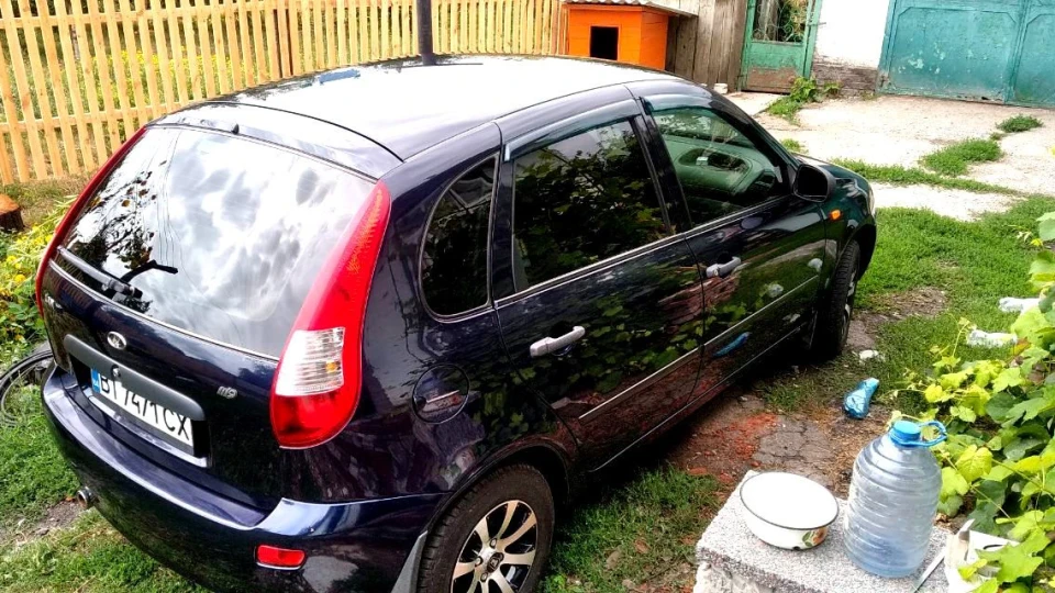 Lada Калина Хетчбек 4