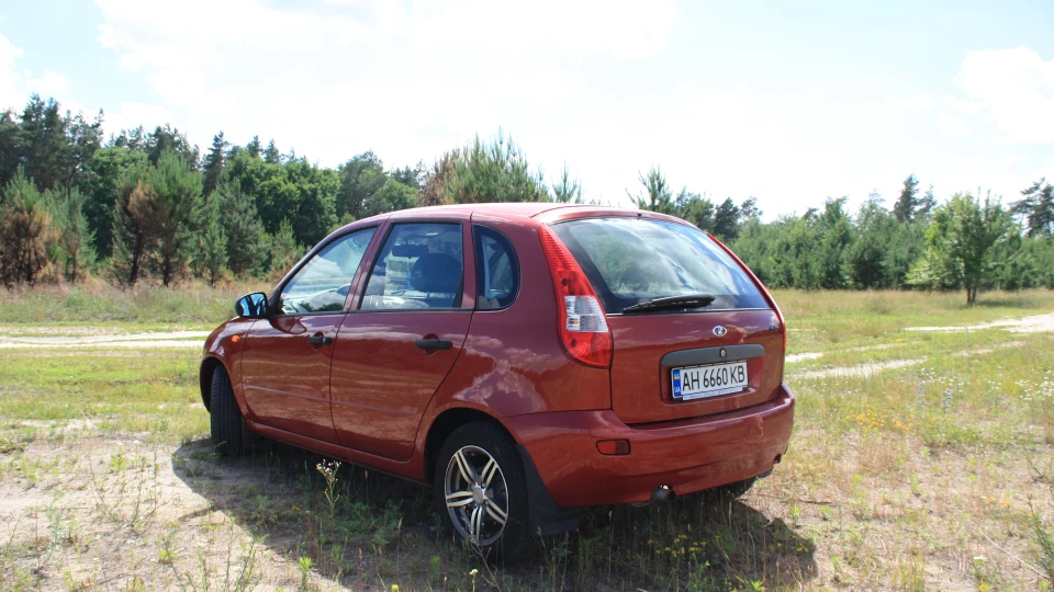 Lada Калина Хетчбек 1.6 сток 4