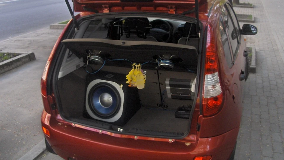 Lada Калина Хетчбек Фенікс