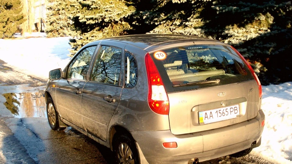 Lada Калина Хетчбек Каріна 3