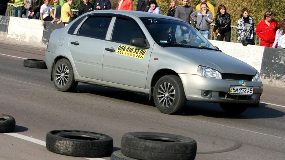 Lada Калина Хетчбек Седан 4