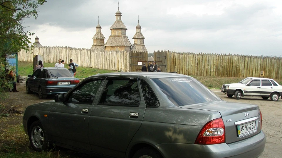 Lada Пріора Седан 3