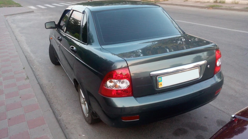 Lada Пріора Седан 2