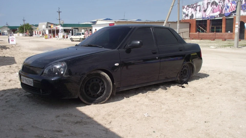 Lada Пріора Седан 3