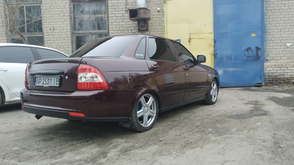 Lada Пріора Седан