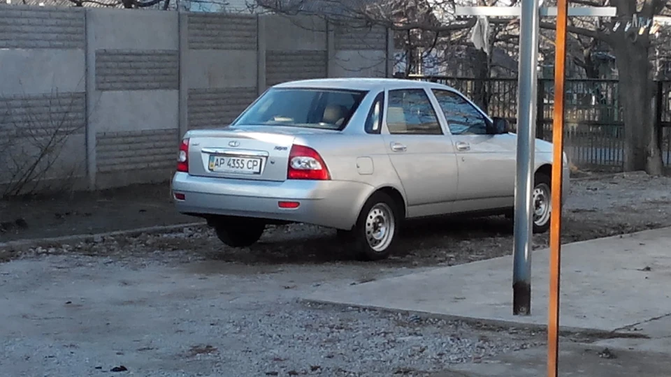 Lada Пріора Седан 2
