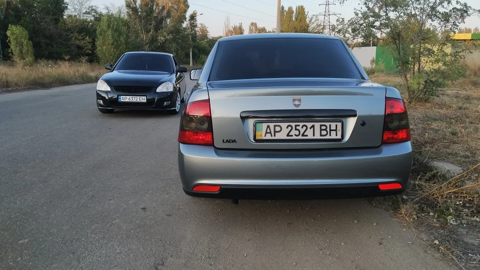 Lada Пріора Седан 4