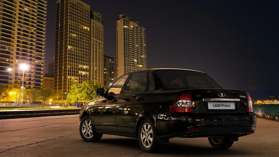 Lada Пріора Седан 2