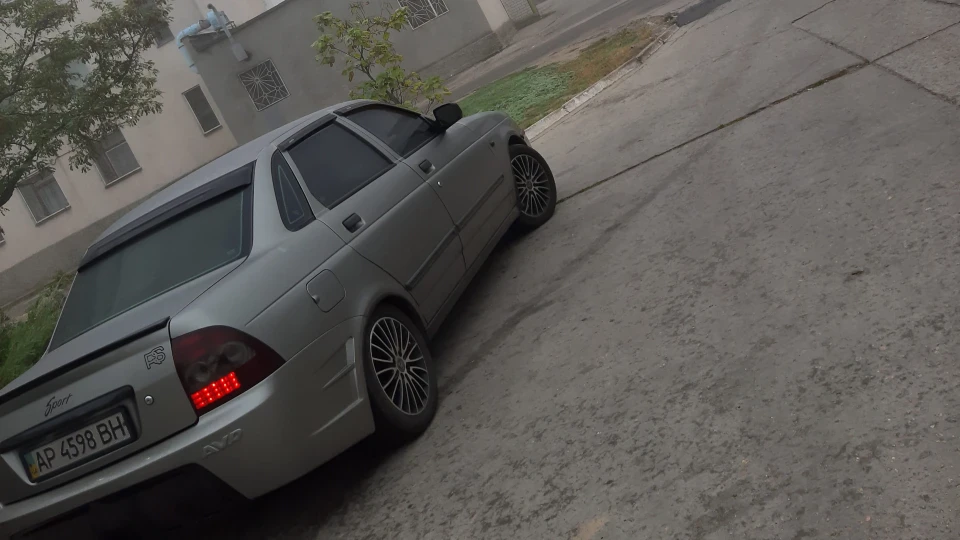 Lada Пріора Седан 5