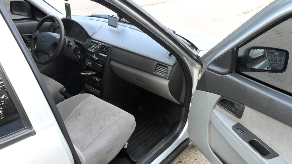 Lada Пріора Седан 5