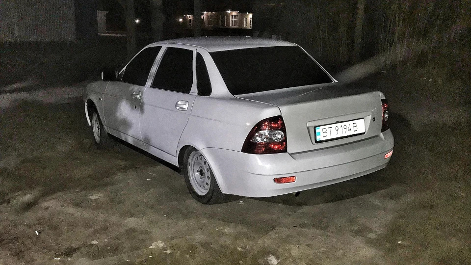 Lada Пріора Седан 2