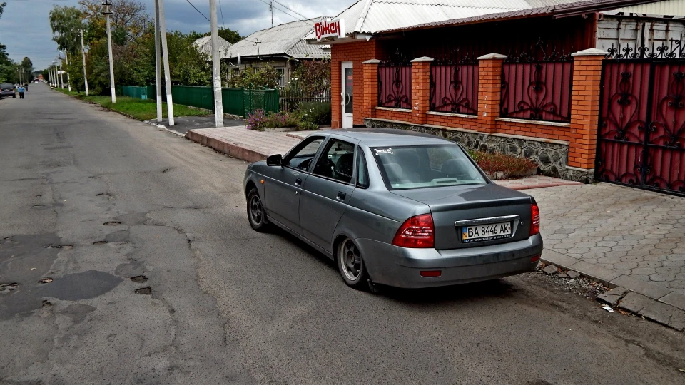 Lada Пріора Седан 2