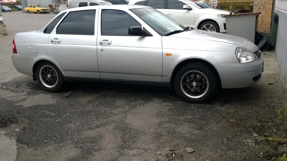 Lada Пріора Седан 3