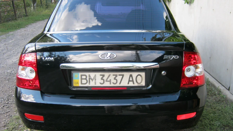 Lada Пріора Седан 3