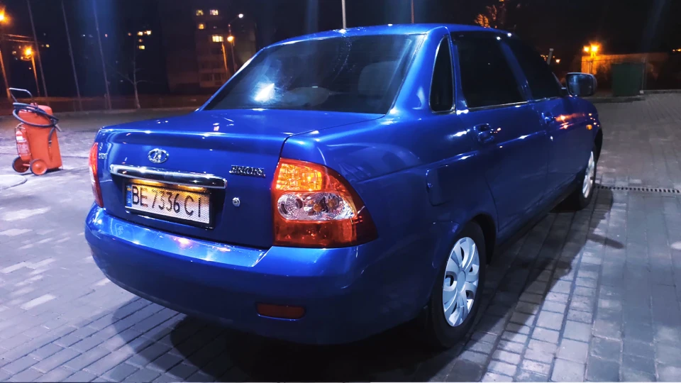 Lada Пріора Седан 3