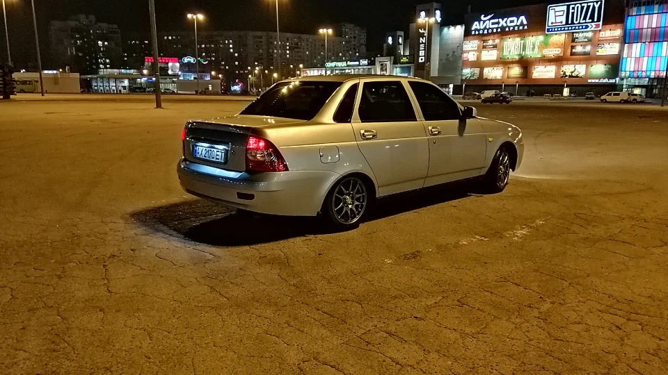 Lada Пріора Седан 2