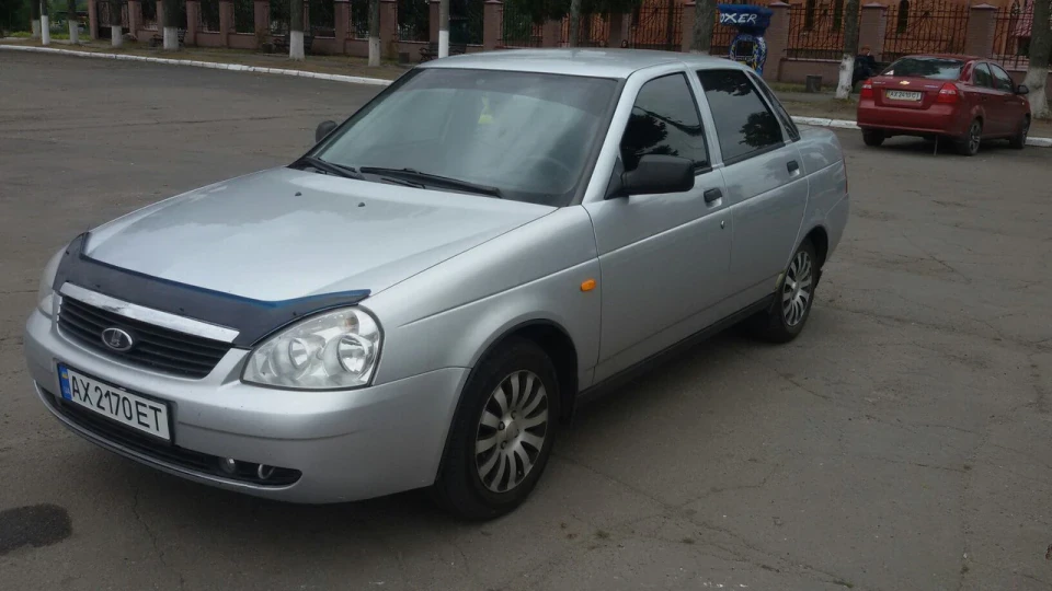 Lada Пріора Седан 3