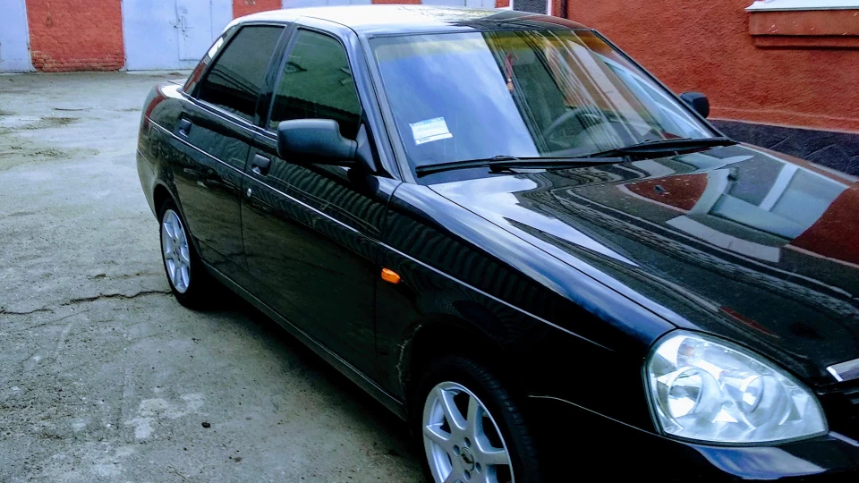 Lada Пріора Седан 2
