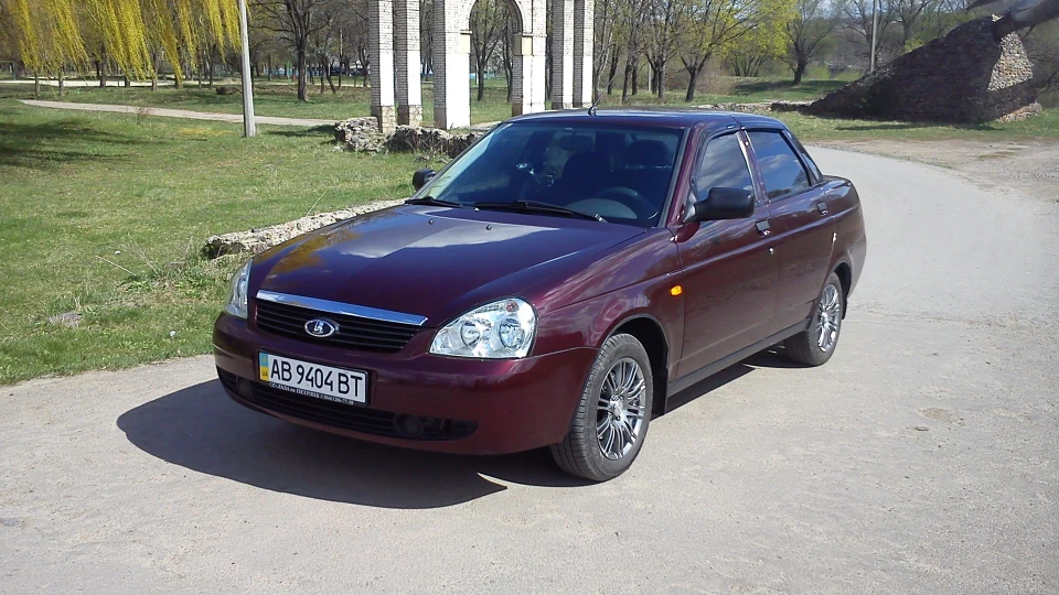 Lada Пріора Седан 2